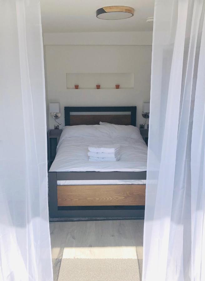 One One Five Apartment Свонсі Екстер'єр фото